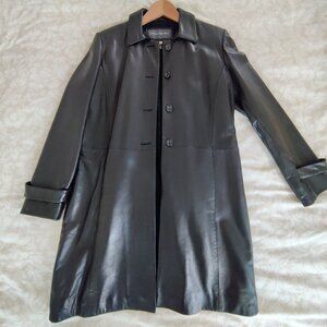 Banana Republic Genuine LEATHER SZ-S Woman's Long Coat in BLACK